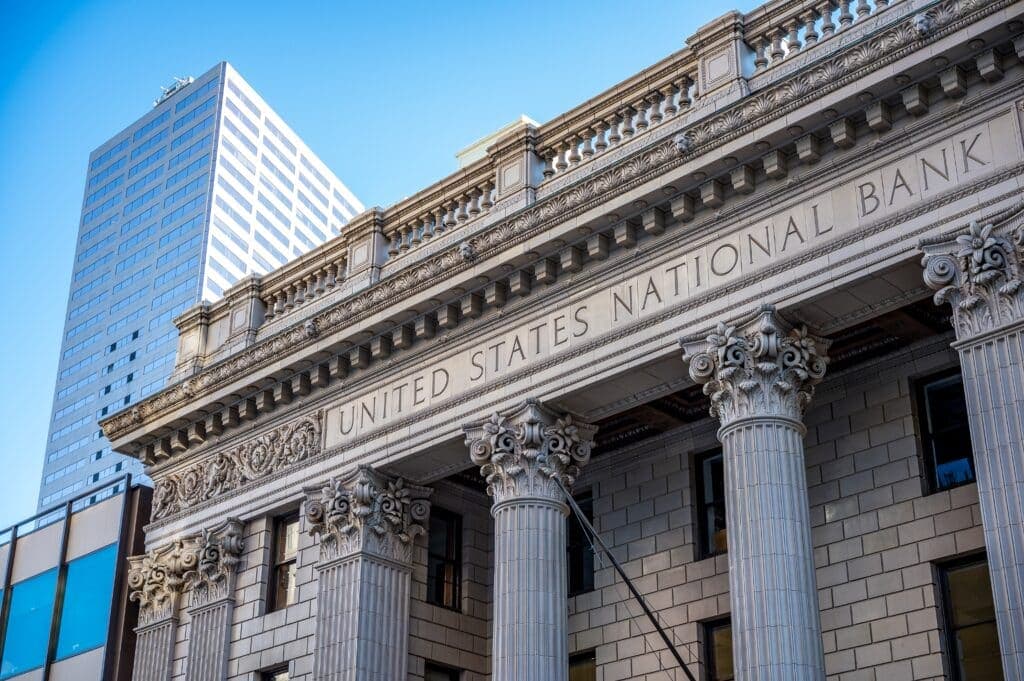Daily Flows &#038; Insights &#8211; Debt Ceiling Talks Resume as Fed Presidents Remain Divided